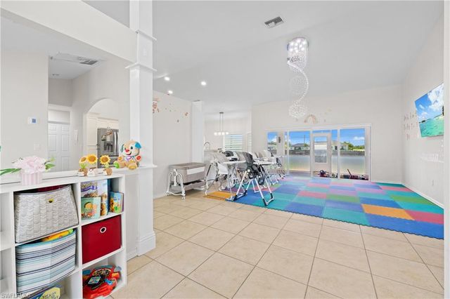 1834 NW 7th PL, Cape Coral, FL 33993