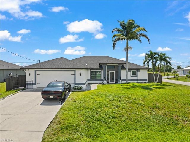 1834 NW 7th PL, Cape Coral, FL 33993