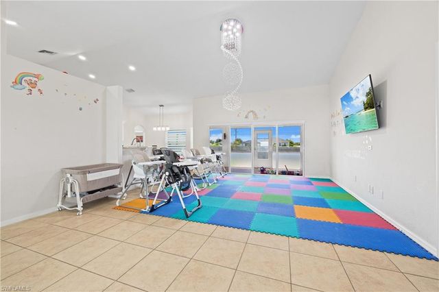 1834 NW 7th PL, Cape Coral, FL 33993