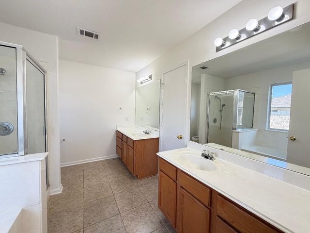 1913 Overland, Leander, TX 78641