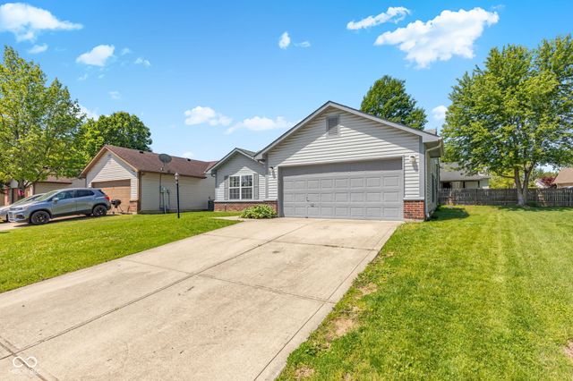 2324 Historic Oaks Boulevard, Indianapolis, IN 46214
