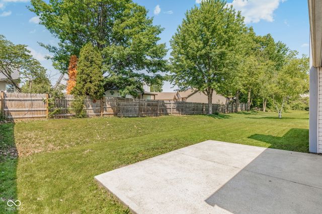 2324 Historic Oaks Boulevard, Indianapolis, IN 46214