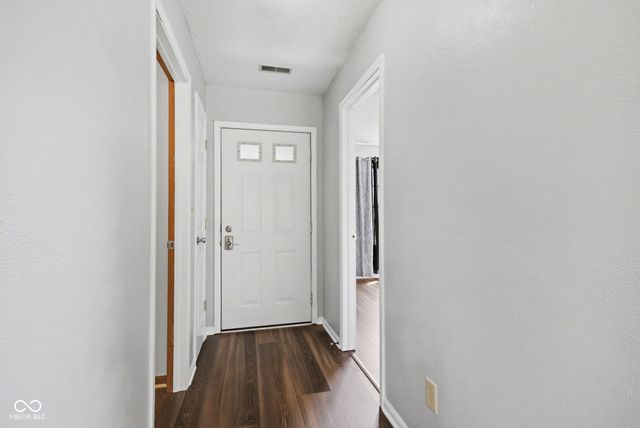 2324 Historic Oaks Boulevard, Indianapolis, IN 46214