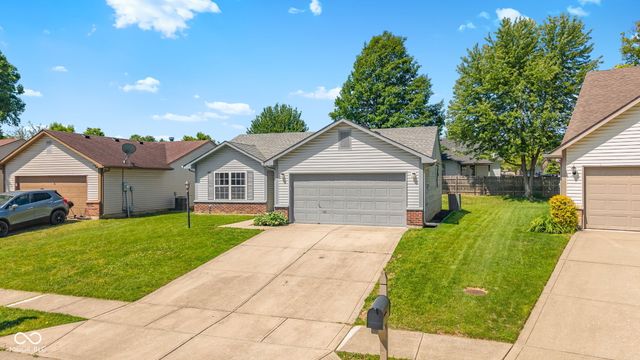 2324 Historic Oaks Boulevard, Indianapolis, IN 46214