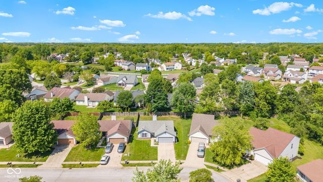 2324 Historic Oaks Boulevard, Indianapolis, IN 46214