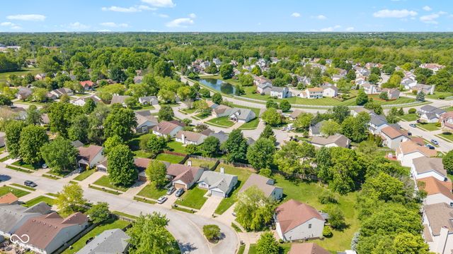 2324 Historic Oaks Boulevard, Indianapolis, IN 46214