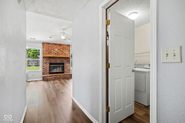 2324 Historic Oaks Boulevard, Indianapolis, IN 46214