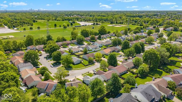 2324 Historic Oaks Boulevard, Indianapolis, IN 46214