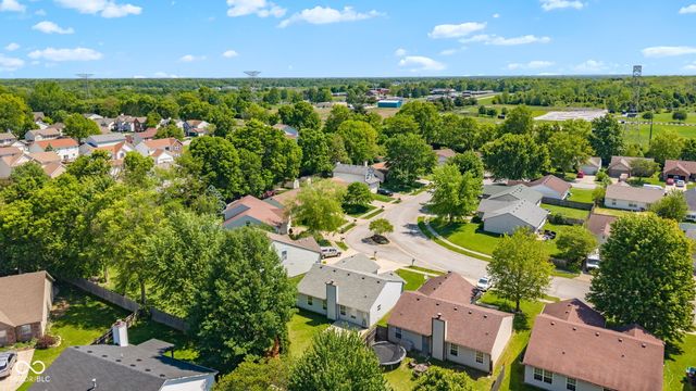 2324 Historic Oaks Boulevard, Indianapolis, IN 46214