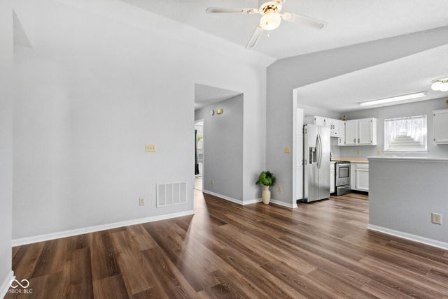 2324 Historic Oaks Boulevard, Indianapolis, IN 46214