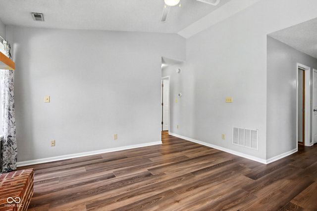 2324 Historic Oaks Boulevard, Indianapolis, IN 46214