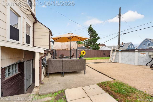 466 Spruce Street, Wyandotte, MI 48192