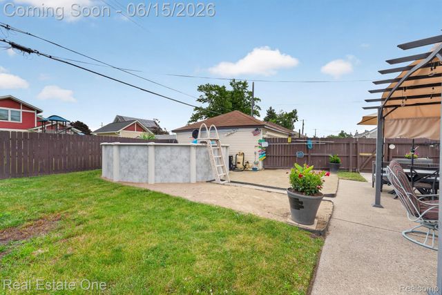 466 Spruce Street, Wyandotte, MI 48192