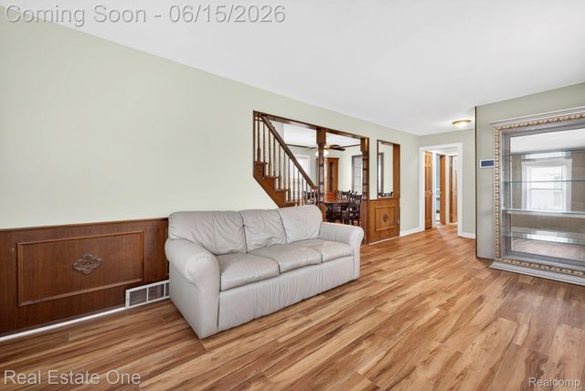 466 Spruce Street, Wyandotte, MI 48192