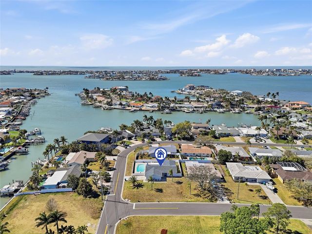 5708 BAYSHORE DRIVE, Seminole, FL 33772