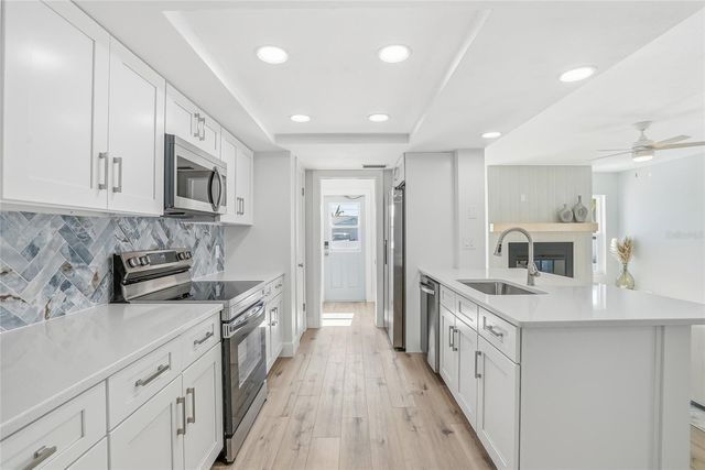 5708 BAYSHORE DRIVE, Seminole, FL 33772