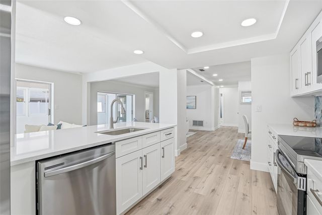 5708 BAYSHORE DRIVE, Seminole, FL 33772