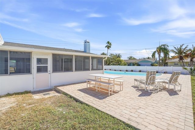 5708 BAYSHORE DRIVE, Seminole, FL 33772