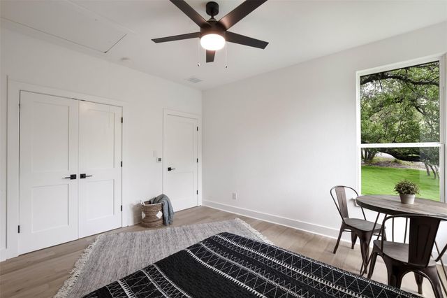 10901 W Lakeview DR, Jonestown, TX 78645