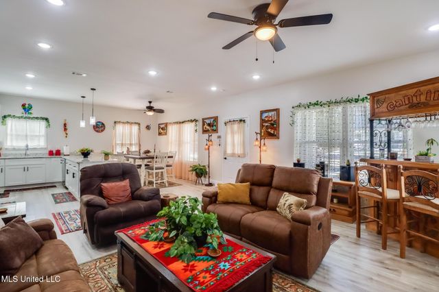 13494 Dee Avenue, Gulfport, MS 39503