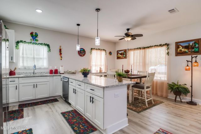 13494 Dee Avenue, Gulfport, MS 39503