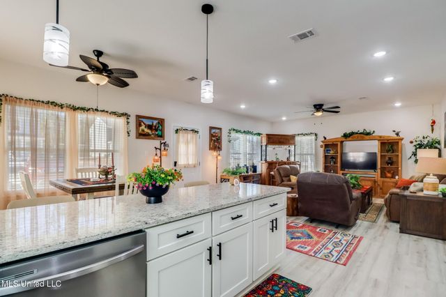 13494 Dee Avenue, Gulfport, MS 39503