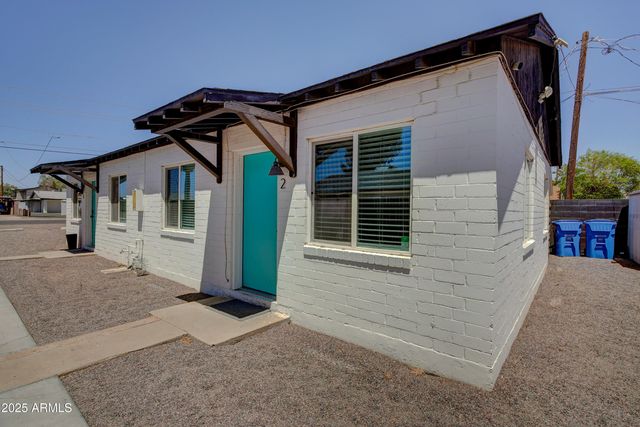 939 E TURNEY Avenue, Phoenix, AZ 85014