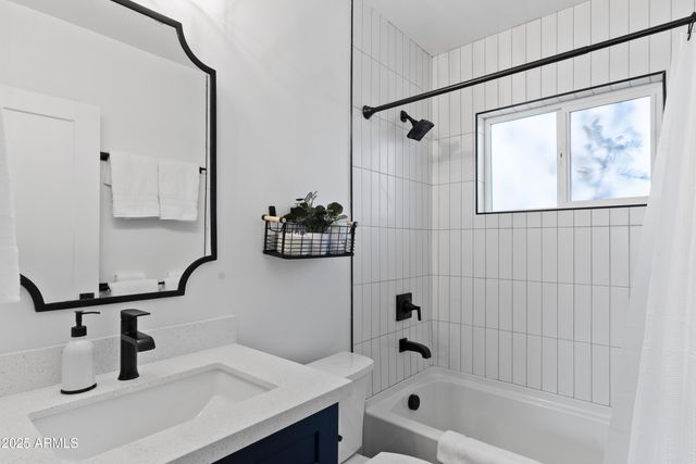 939 E TURNEY Avenue, Phoenix, AZ 85014