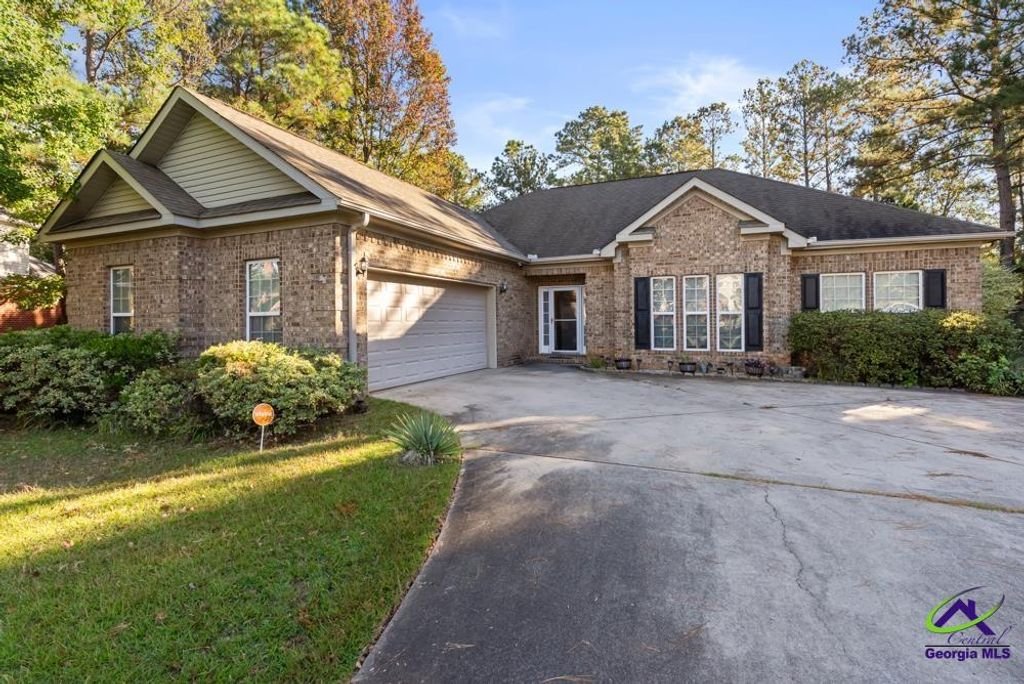 124 Timber Ridge Boulevard, Byron, GA 31008