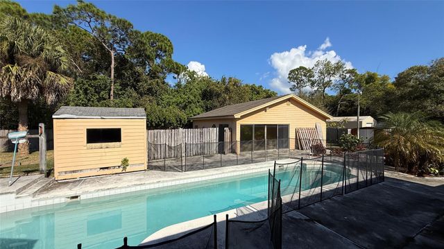 354 Baysinger Ave, Fort Pierce, FL 34982