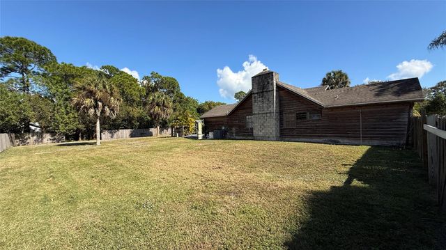 354 Baysinger Ave, Fort Pierce, FL 34982