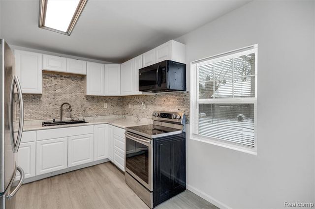 633 Waldman Avenue, Flint, MI 48507