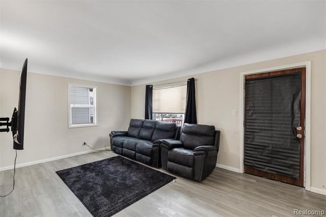 633 Waldman Avenue, Flint, MI 48507