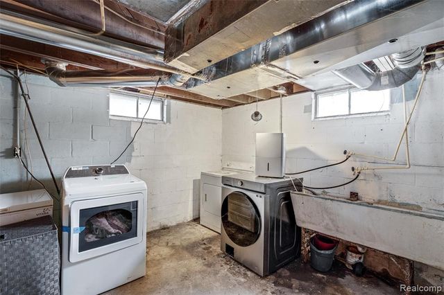 633 Waldman Avenue, Flint, MI 48507