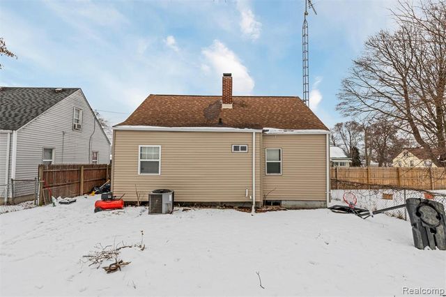 633 Waldman Avenue, Flint, MI 48507