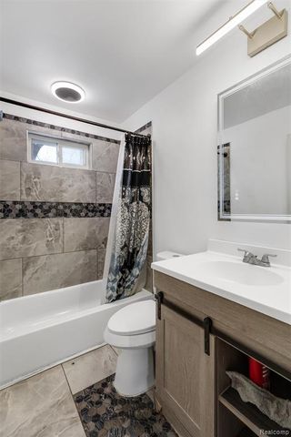 633 Waldman Avenue, Flint, MI 48507