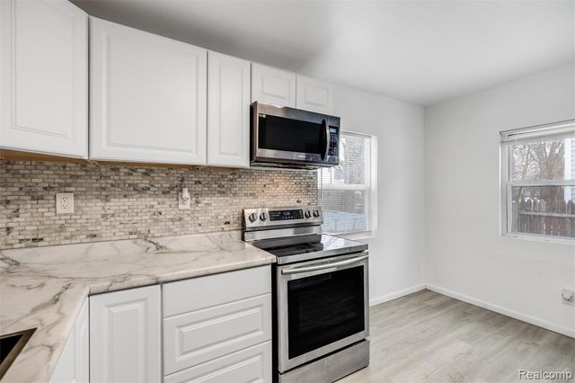 633 Waldman Avenue, Flint, MI 48507