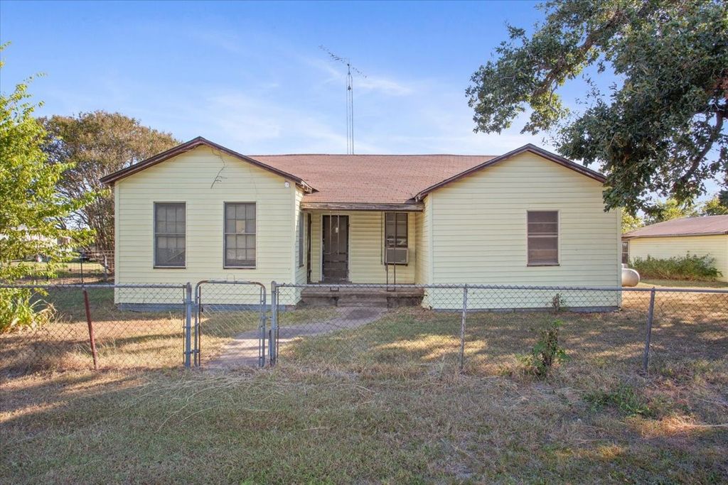100 County Road 120c, Riesel, TX 76682