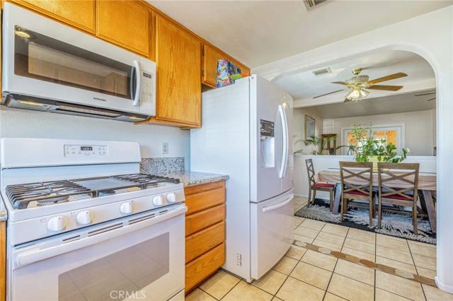 2082 W Avenue K12, Lancaster, CA 93536
