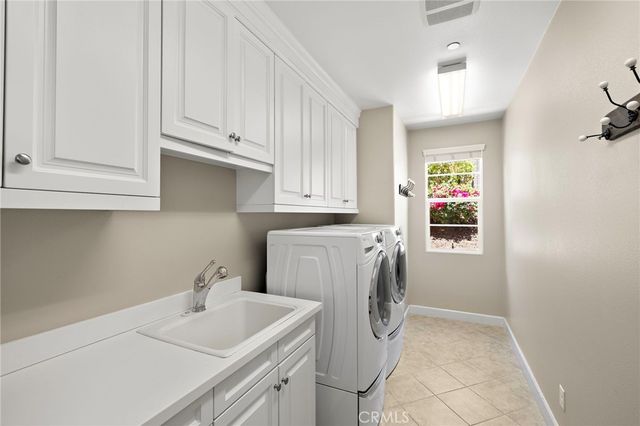 7322 Calle Pera, Carlsbad, CA 92009