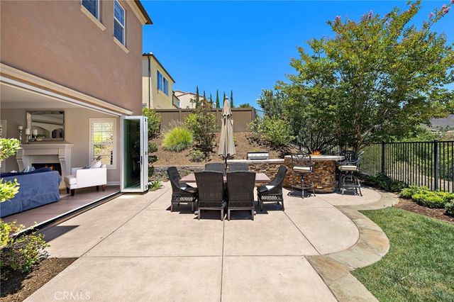 7322 Calle Pera, Carlsbad, CA 92009