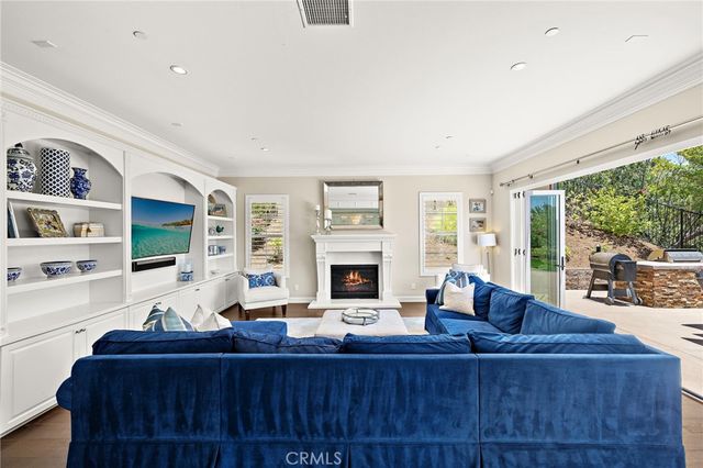 7322 Calle Pera, Carlsbad, CA 92009