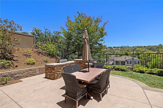 7322 Calle Pera, Carlsbad, CA 92009
