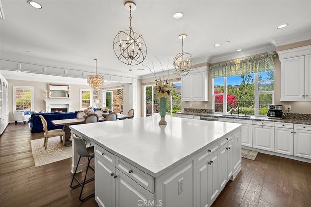 7322 Calle Pera, Carlsbad, CA 92009