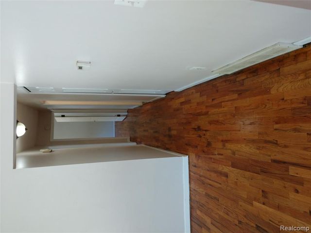 30469 Winthrop Drive, Madison Heights, MI 48071