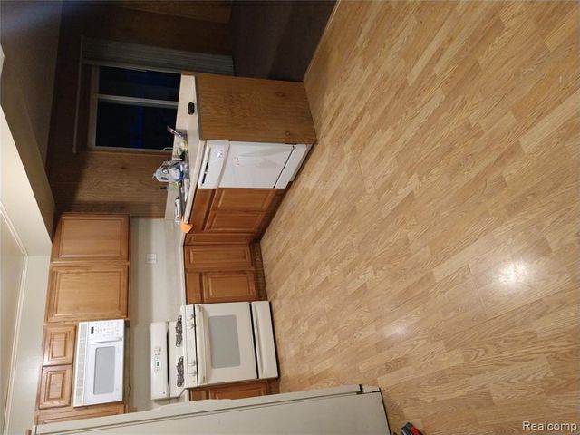 30469 Winthrop Drive, Madison Heights, MI 48071