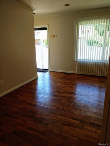 30469 Winthrop Drive, Madison Heights, MI 48071