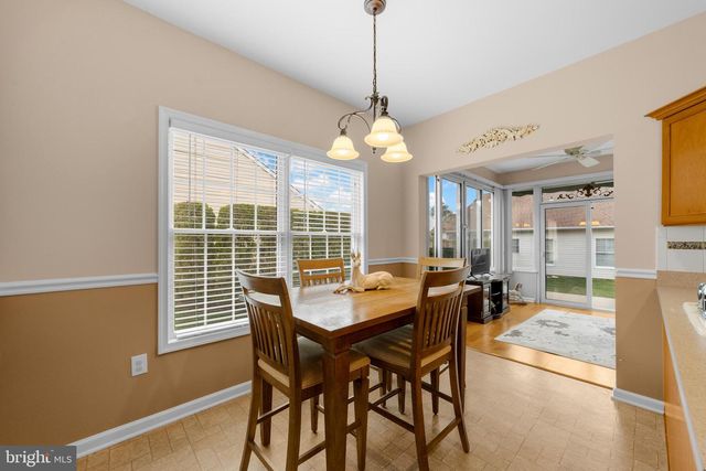 73 WAGON WHEEL LN, Columbus, NJ 08022