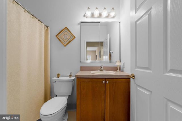 73 WAGON WHEEL LN, Columbus, NJ 08022