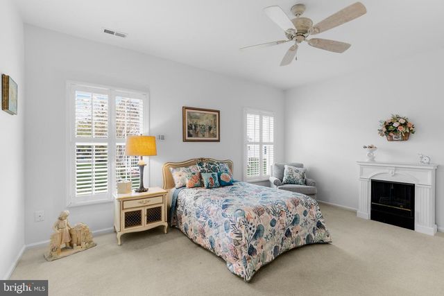 73 WAGON WHEEL LN, Columbus, NJ 08022